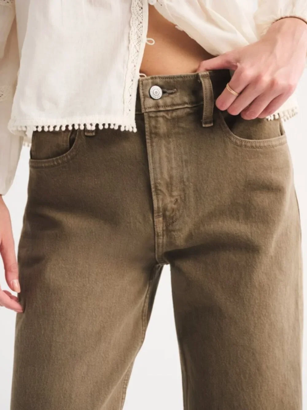 Abercrombie & Fitch High Rise 90s Relaxed Jean - Picture 3 of 7